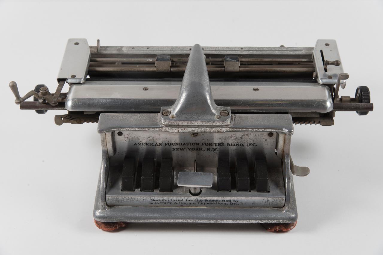 macchina per scrivere di L.C. Smith & Corona Typewriters Inc. (sec. XX)