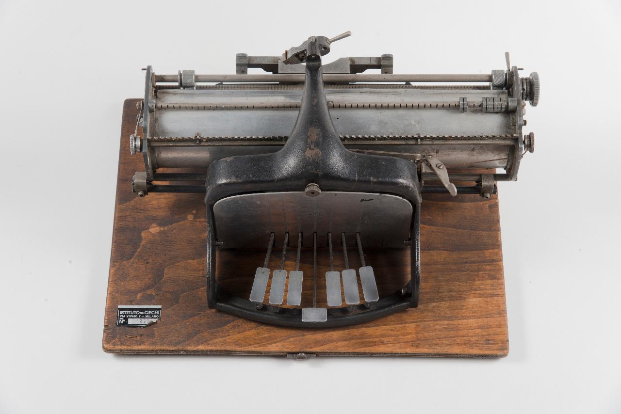 macchina per scrivere (sec. XX)