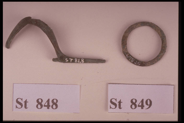 fibula a navicella - cultura di Golasecca (sec. VII a.C.)