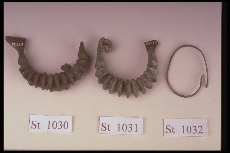 orecchino - cultura di Golasecca (prima metà sec. VI a.C.)