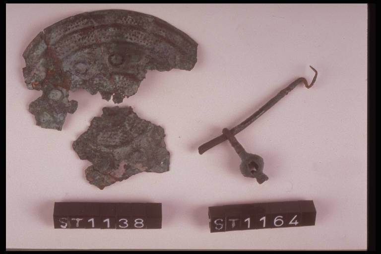 ardiglione con pendaglio - cultura di Golasecca (terzo quarto sec. VI a.C.)