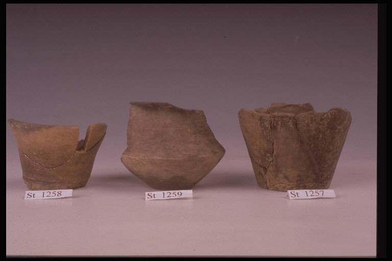 piede di coppa - cultura di Golasecca (sec. IX a.C.)
