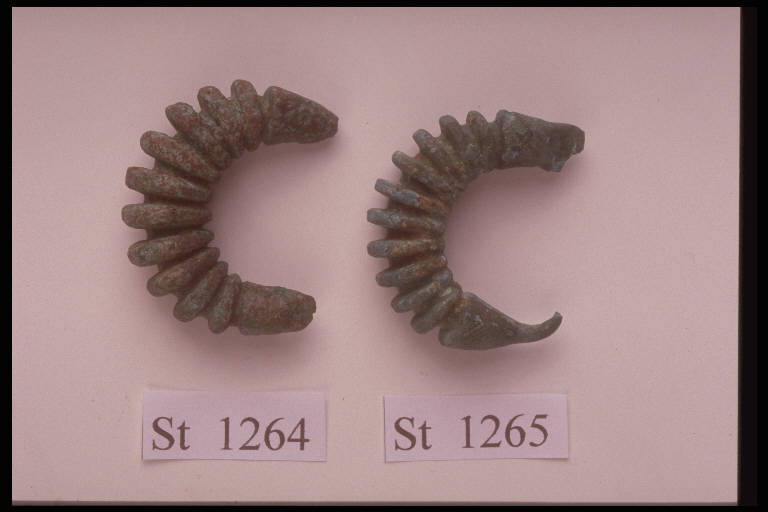 fibula a grandi coste - cultura di Golasecca (secc. VIII/ VII a.C.)