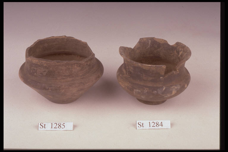 bicchiere carenato - cultura di Golasecca (sec. VI a.C.)