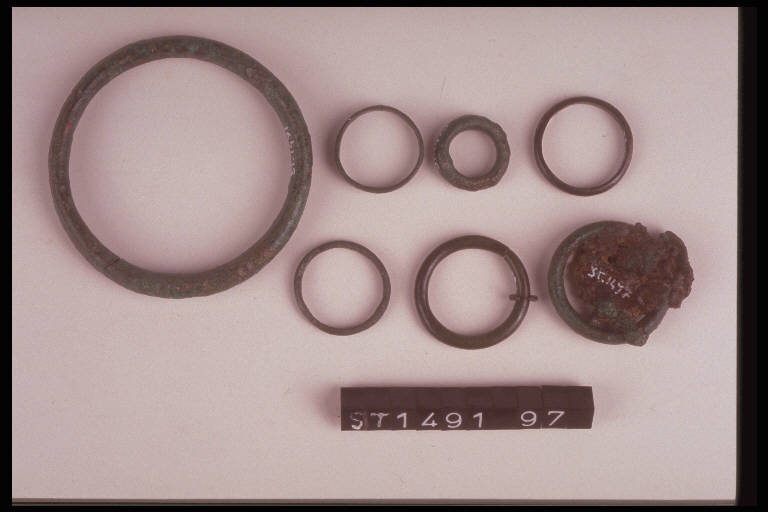 anello a spirale - cultura di Golasecca (fine/inizio secc. VI/ V a.C.)