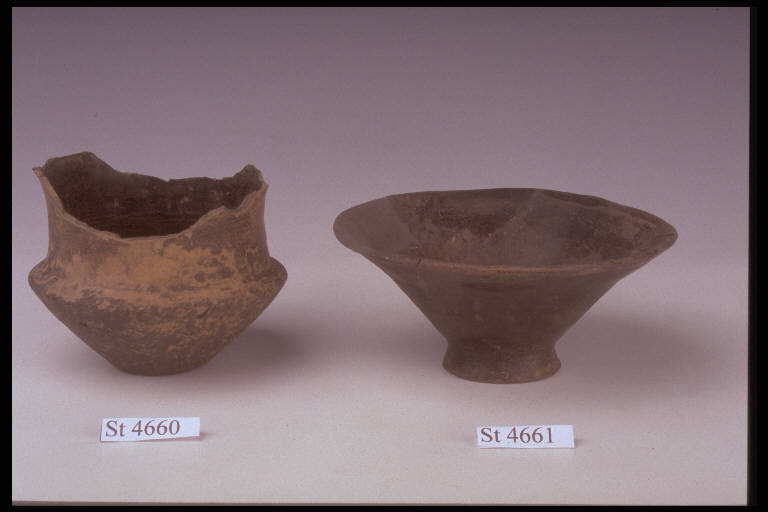 coppa troncoconica - cultura di Golasecca (prima metà sec. VI a.C.)