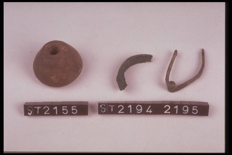 fibula ad arco composito - cultura di Golasecca (terzo quarto sec. VI a.C.)