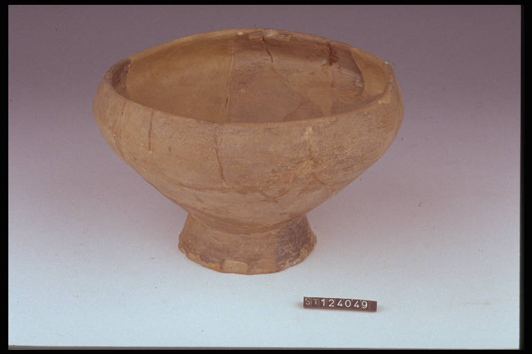 ciotola troncoconica - cultura di Golasecca (sec. VII a.C.)