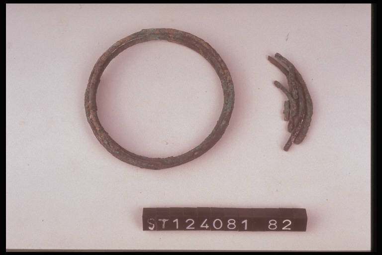 armilla - cultura di Golasecca (secc. IX/ VII a.C.)