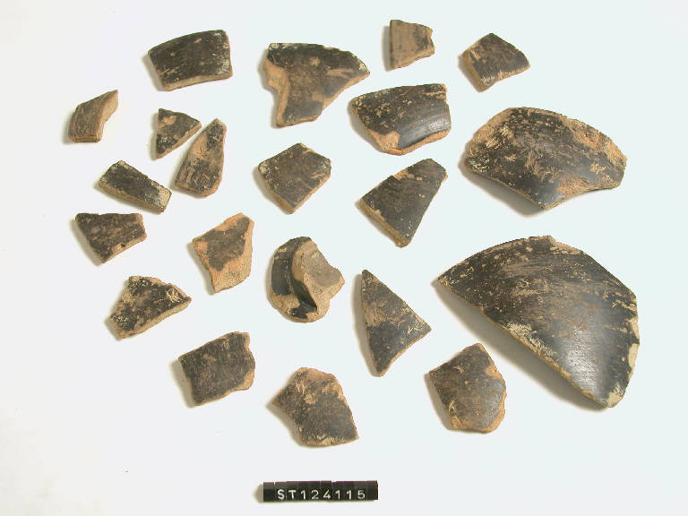 coppa troncoconica - cultura di Golasecca (fine/inizio secc. VI/ V a.C.)