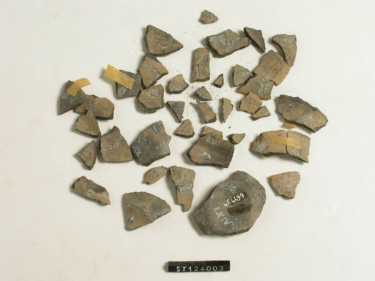 bicchiere carenato - cultura di Golasecca (secc. IX/ VII a.C.)