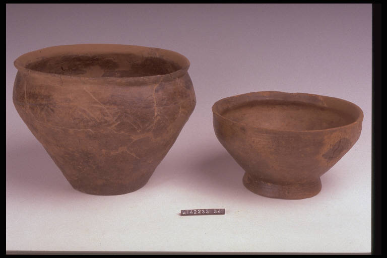 urna - cultura di Golasecca (sec. IX a.C.)
