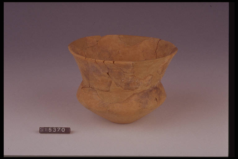 bicchiere carenato - cultura di Golasecca (sec. VII a.C.)