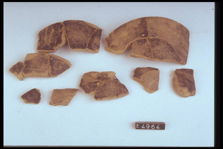 ciotola troncoconica - cultura di Golasecca (fine/inizio secc. VI/ V a.C.)