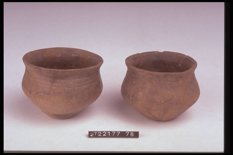 bicchiere globulare - cultura di Golasecca (sec. IX a.C.)