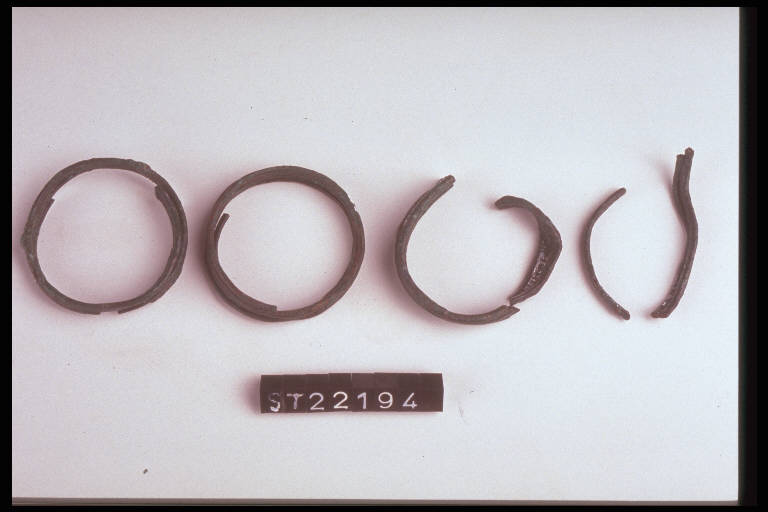 orecchini - cultura di Golasecca (sec. IX a.C.)