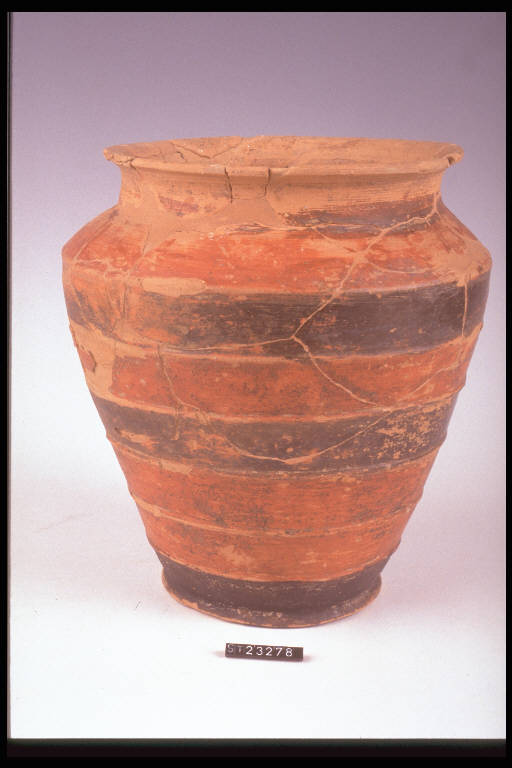 urna situliforme - cultura di Golasecca (terzo quarto sec. VI a.C.)