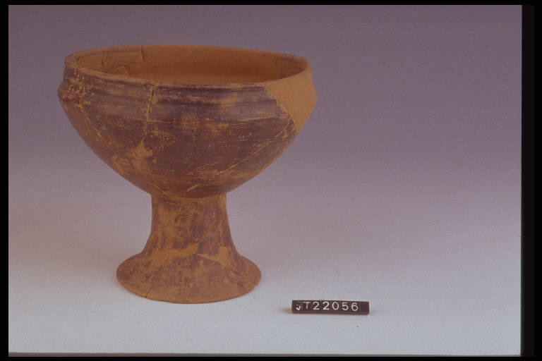 coppa - cultura di Golasecca (terzo quarto sec. VI a.C.)
