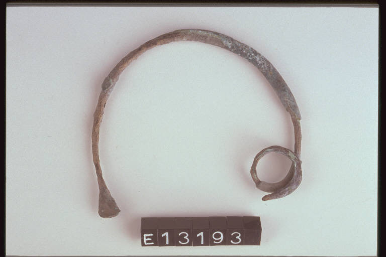 fibula ad arco semplice - cultura di Golasecca (sec. X a.C.)