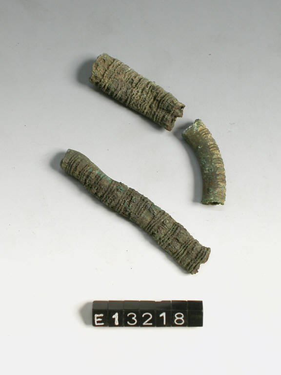 pendaglio, tipo Trezzo - cultura di Golasecca (fine/inizio secc. VI/ V a.C.)