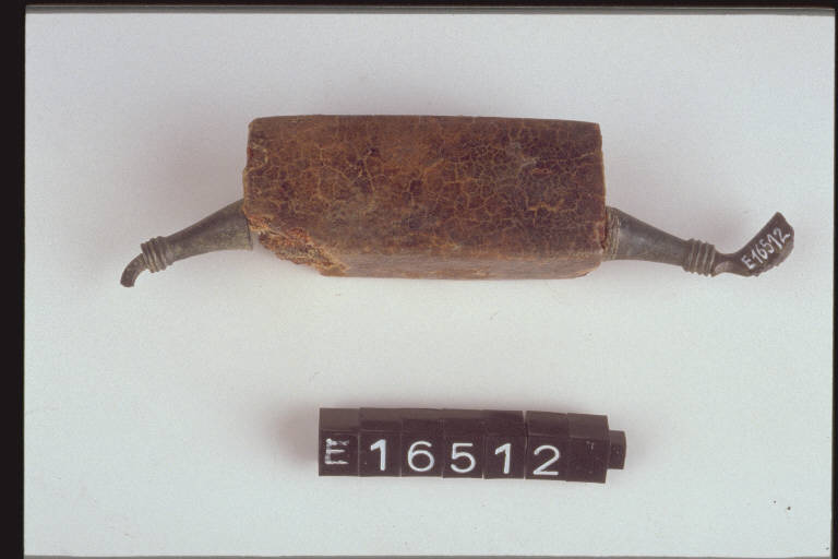 fibula ad arco composito - cultura di Golasecca (sec. VI a.C.)