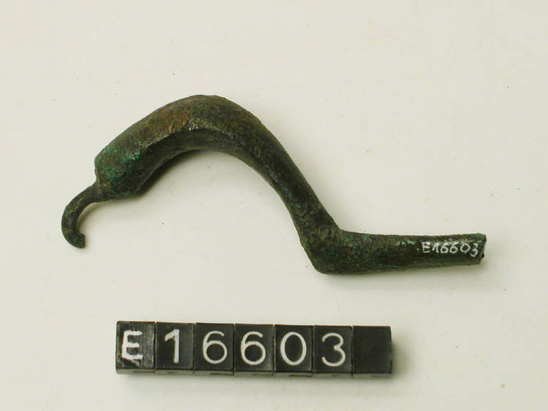fibula a sanguisuga, DE MARINIS / tipo tardo-alpino var. A - cultura di Golasecca (sec. V a.C.)