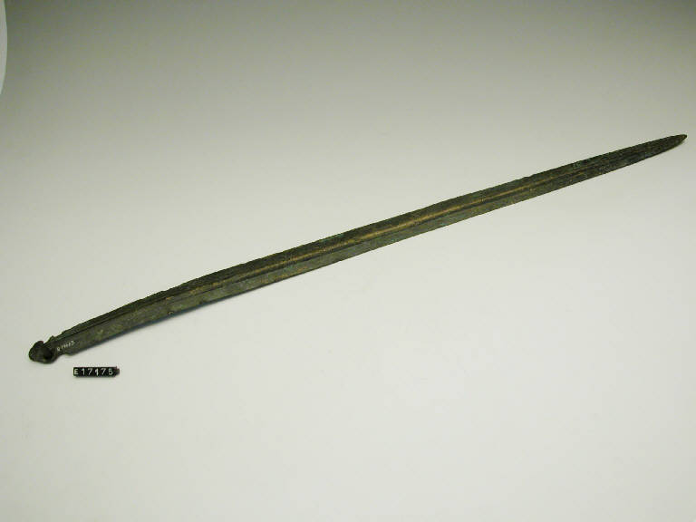 spada - periodo di età del Bronzo (sec. XIV a.C.)