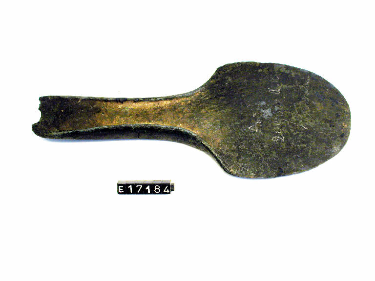 ascia, Tipo Mohlin - periodo di età del Bronzo (sec. XVI a.C.)