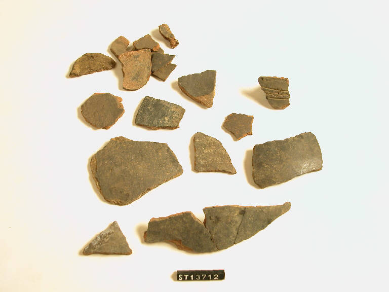vaso (frammento di) - cultura di Golasecca (secc. VIII/ V a.C.)
