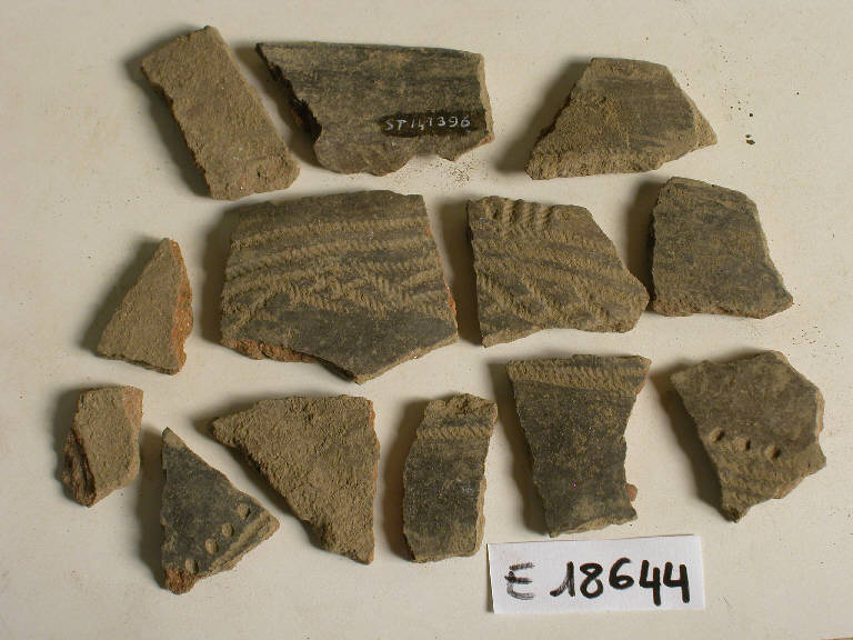 urna - Cultura di Golasecca (secc. X/ IV a.C.)