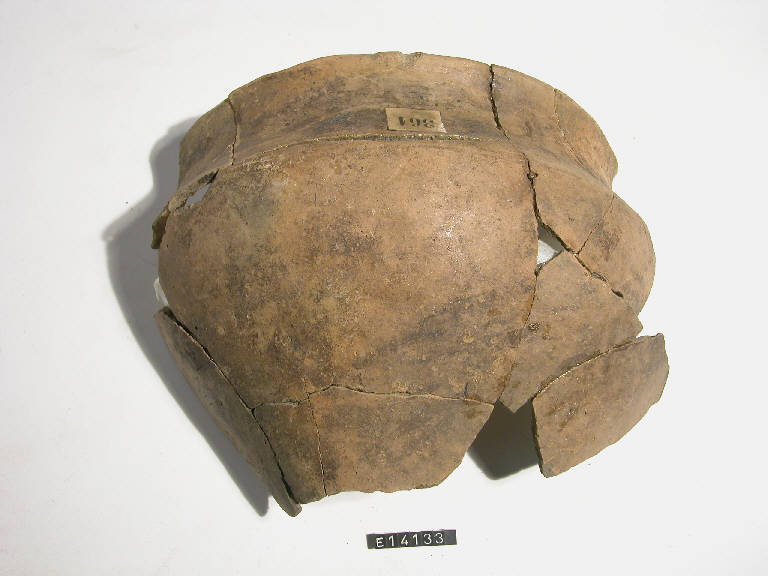urna - cultura di Golasecca (secc. X/ IX a.C.)