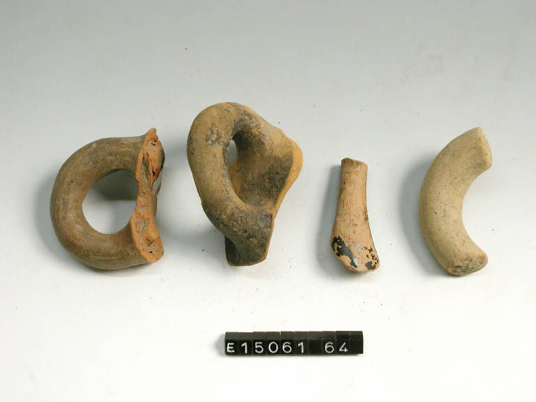 ansa a bastoncello - cultura di Golasecca (secc. VI/ IV a.C.)