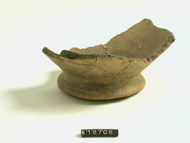 scodella - cultura di Golasecca (secc. IX/ VII a.C.)