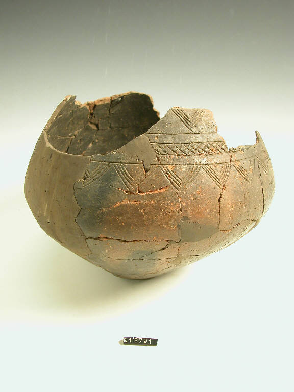 urna biconica - cultura di Golasecca (secc. VIII/ VII a.C.)