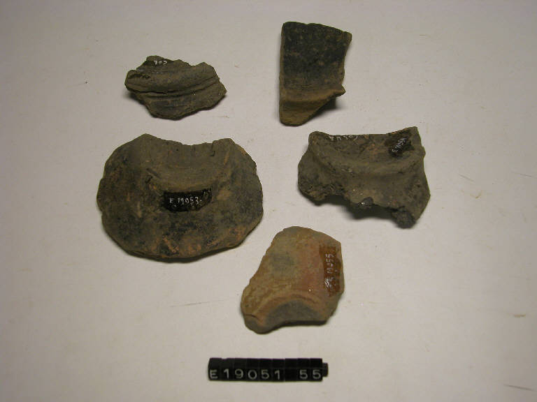 ciotola (frammento di) - periodo di età del Ferro (secc. VI/ V a.C.)