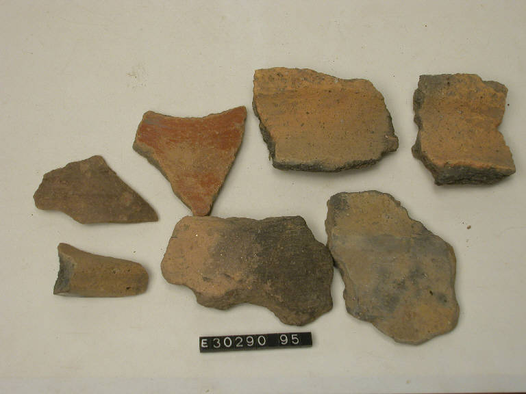 urna (frammento di) - cultura di Golasecca (secc. VI/ V a.C.)