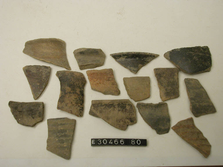 bicchiere a risega mediana (frammento di) - cultura di Golasecca (sec. V a.C.)