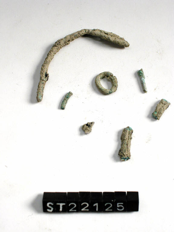 orecchino - cultura di Golasecca (secc. VI/ V a.C.)