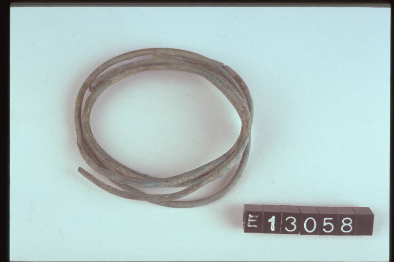 orecchino - cultura di Golasecca (secc. IX/ IV a.C.)