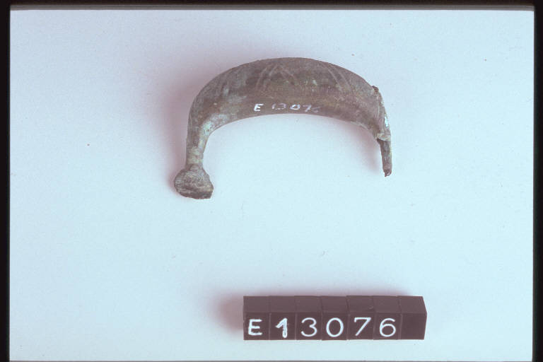 fibula a sanguisuga, tipo Savena - cultura di Golasecca (secc. IX/ VIII a.C.)