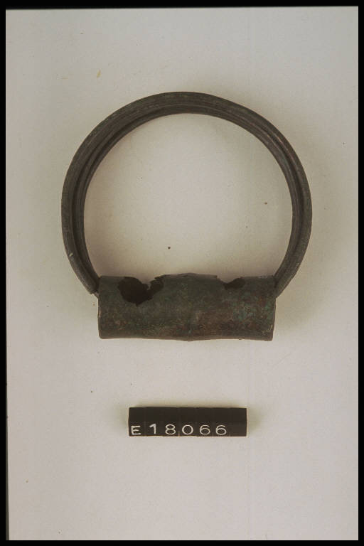 orecchino - cultura La Tène (secc. IV/ I a.C.)