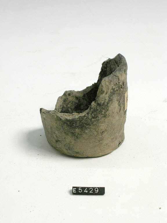 bicchiere cilindrico - cultura di Golasecca (secc. X/ IV a.C.)