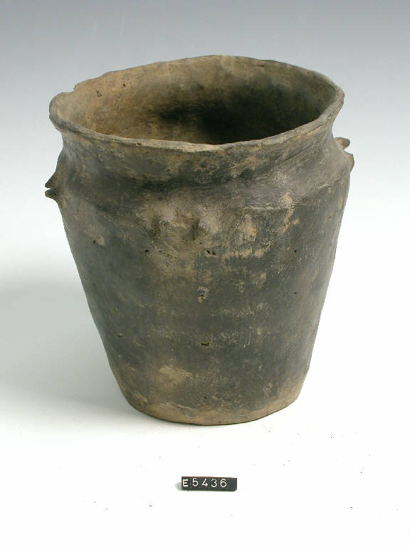 urna situliforme - cultura di Golasecca (sec. VII a.C.)