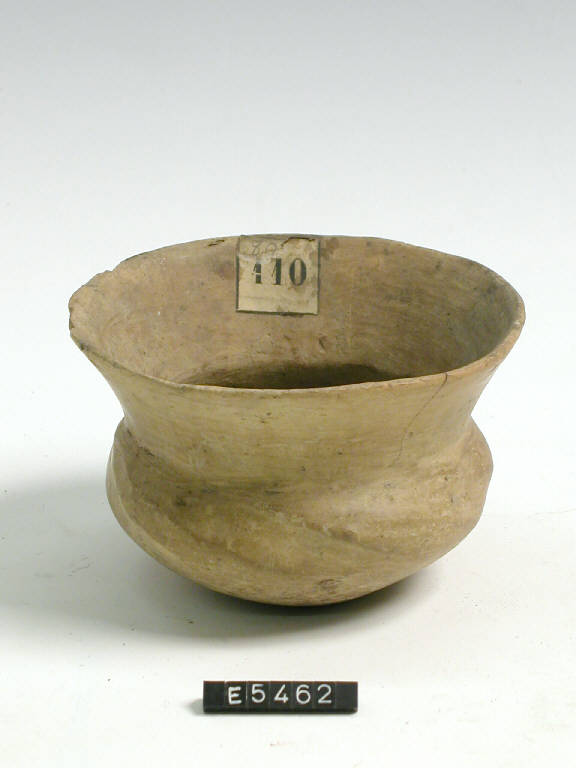 bicchiere carenato - cultura di Golasecca (secc. IX/ VII a.C.)