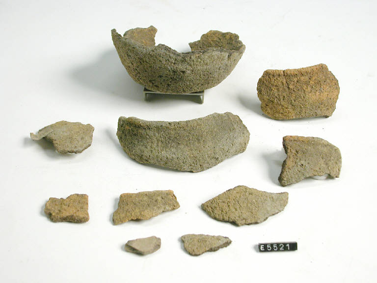 olla situliforme - cultura di Golasecca (secc. I/ IV d.C.)