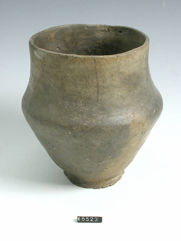 urna biconica - cultura di Golasecca (sec. IX a.C.)