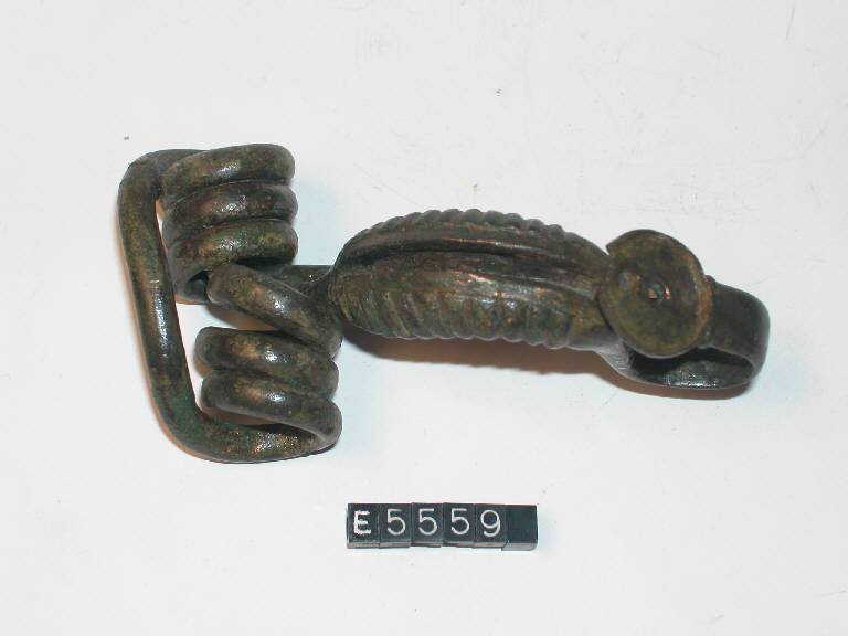 fibula, Helmkopffibeln - cultura La Tène (secc. III/ II a.C.)