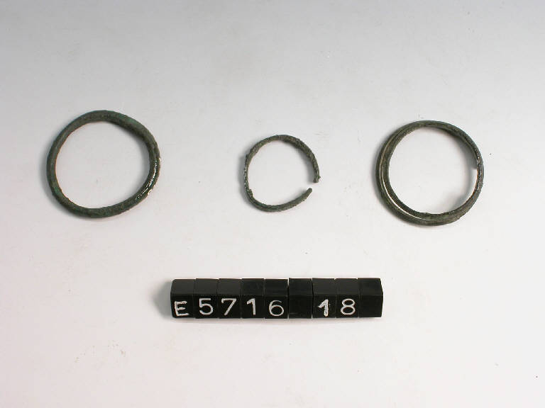 anello a spirale - cultura di Golasecca (secc. X/ IV a.C.)