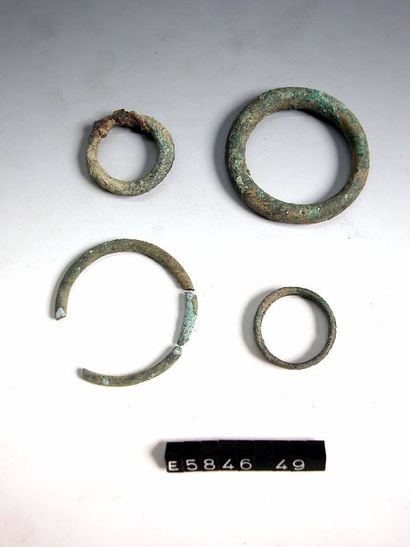 anello - cultura di Golasecca (secc. IX/ IV a.C.)