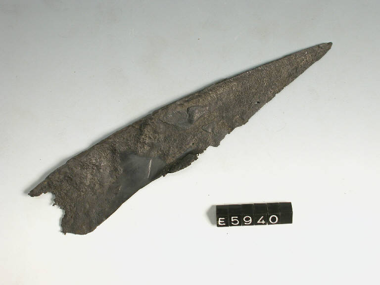 coltello a dorso ricurvo - cultura La Tène (secc. II/ I a.C.)